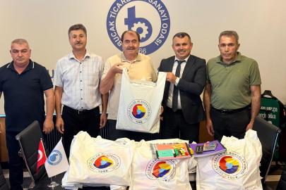 300 öğrenciye kırtasiye yardımı