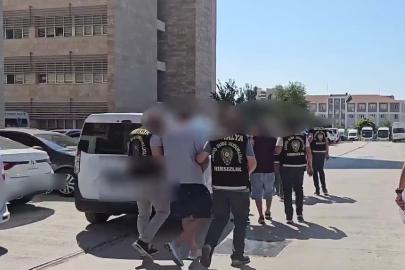 Antalya’da sinyal kesici cihazla otodan hırsızlık yapan 3 şüpheli tutuklandı
