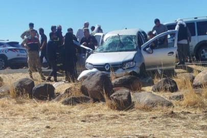 Diyarbakır'da otomobil takla attı: 2'si ağır 3 yaralı