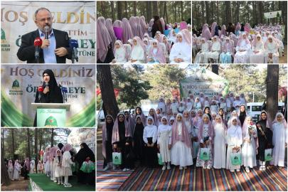 İstanbul'da "Niyet Ettim Örtünmeye, Emrin Başım Üstüne" programı gerçekleştirildi