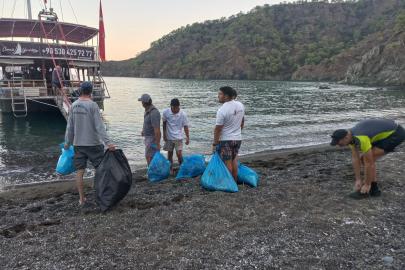 Kemer'de kıyı temizliği