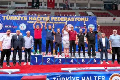 Konya Karataylı haltercilerden çifte başarı