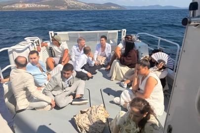 Şık giyinerek yurt dışına kaçmak isteyen 12 kaçak göçmen yakalandı
