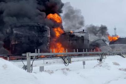 Ukrayna Rusya’daki petrol tesislerini vurdu