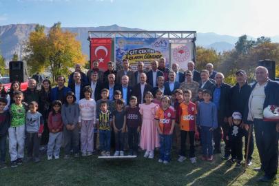 Hakkari’de 262 elektrikli çit dağıtıldı