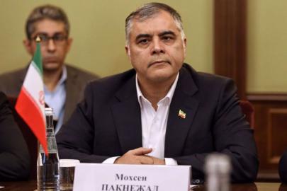 İran Petrol Bakanı Paknejad istifa etti
